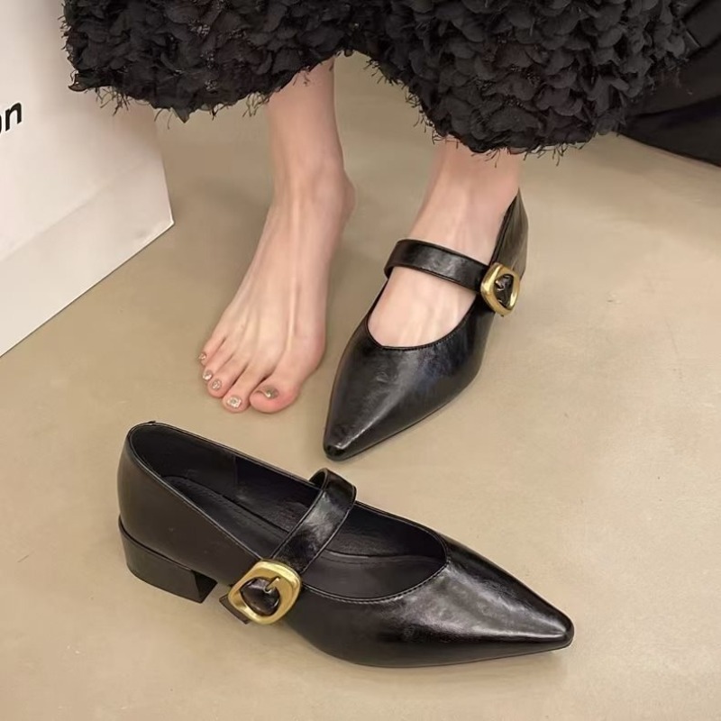 รองเท้าส้นเตี้ยแบบนิ่มสำหรับผู - Women'S Fashion Spring 2025 บทวิจารณ์และราคา