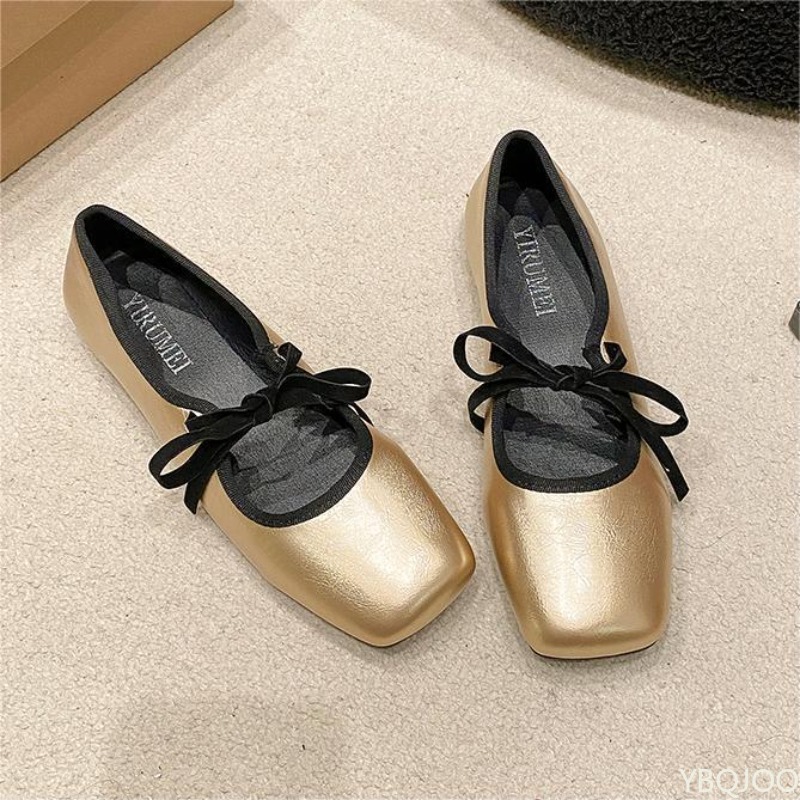รองเท้าผู้หญิงสีพื้นเรียบง่าย  - Women'S Fashion Spring 2025 บทวิจารณ์และราคา